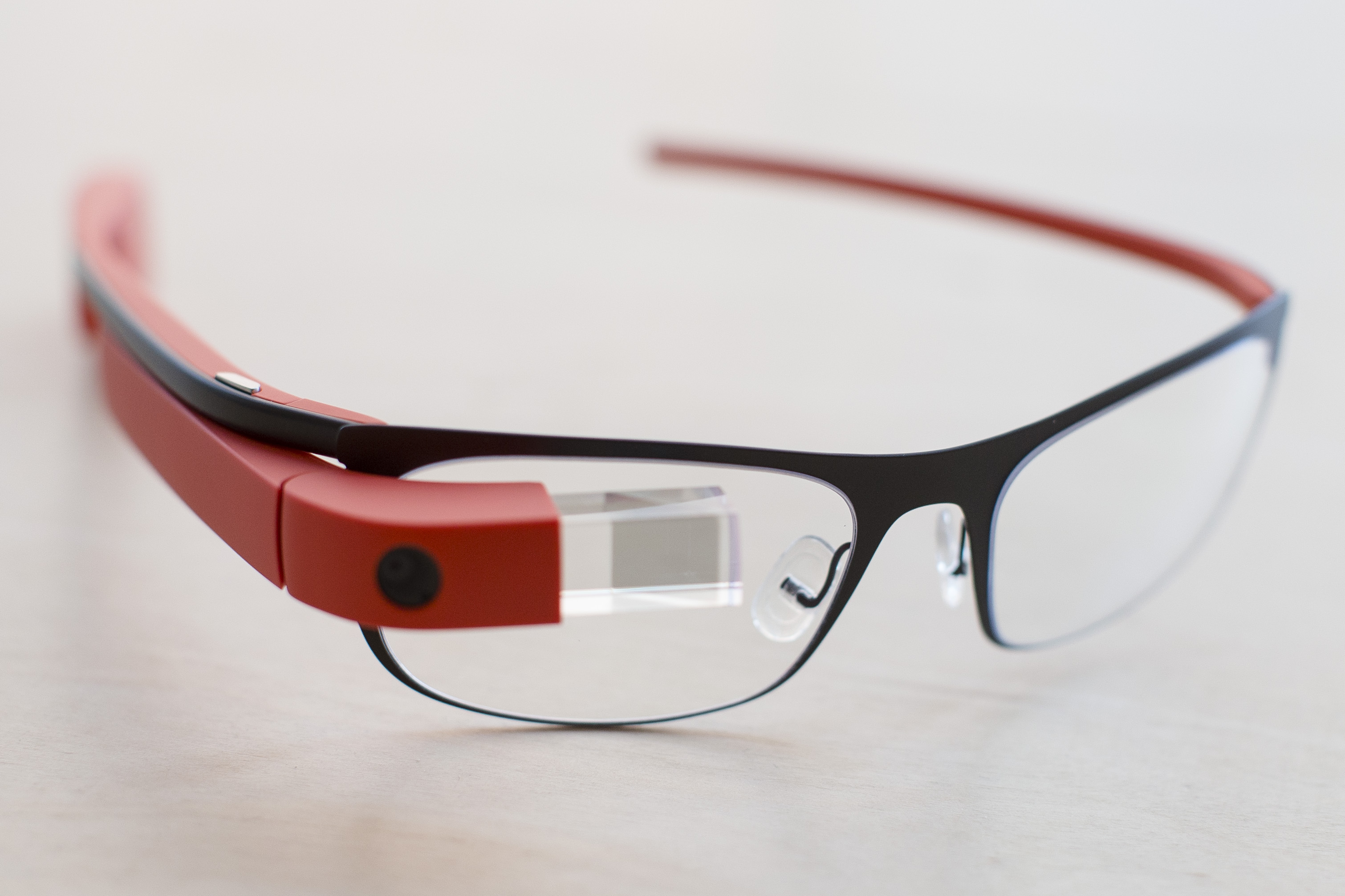 Ақылды көзілдірік «Google Glass» Ақылды көзілдірік «Google Glass» - на tech.bugin.kz