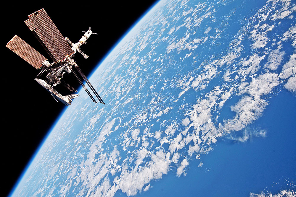 2021 жылы космосқа турист ұшыру жайлы келісімге SpaceX компаниясы қол қойды 2021 жылы космосқа турист ұшыру жайлы келісімге SpaceX компаниясы қол қойды - на tech.bugin.kz